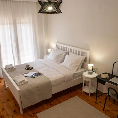 Aristoteluos By The Sea 아파트 *